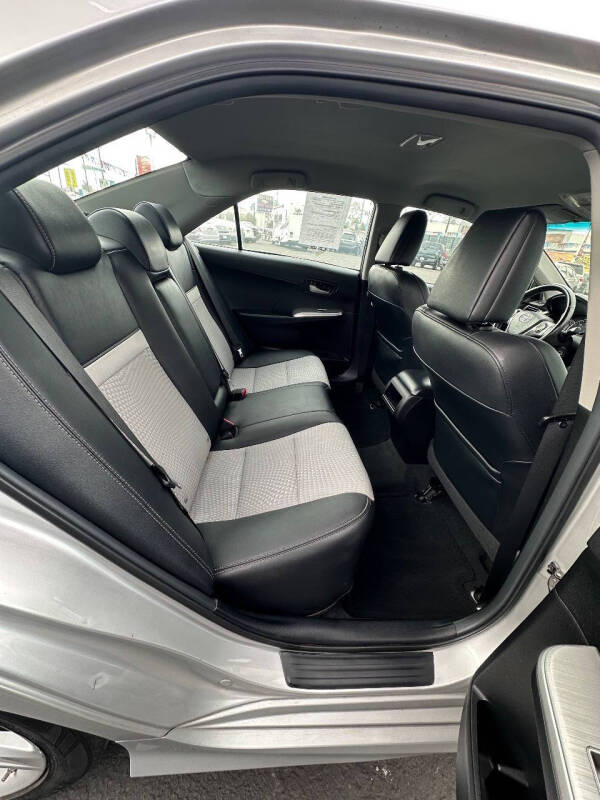 2014 Toyota Camry SE