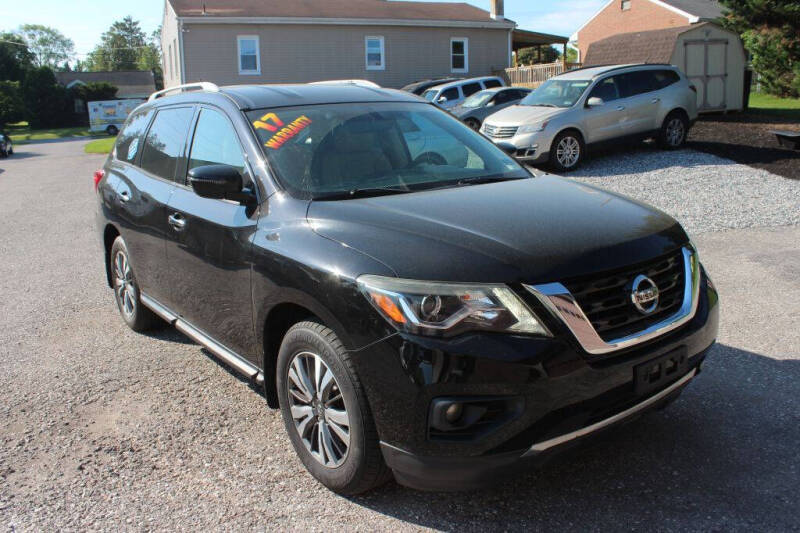 2017 Nissan Pathfinder SV