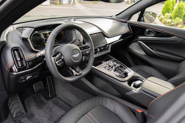 2026 Aston Martin DBX 707