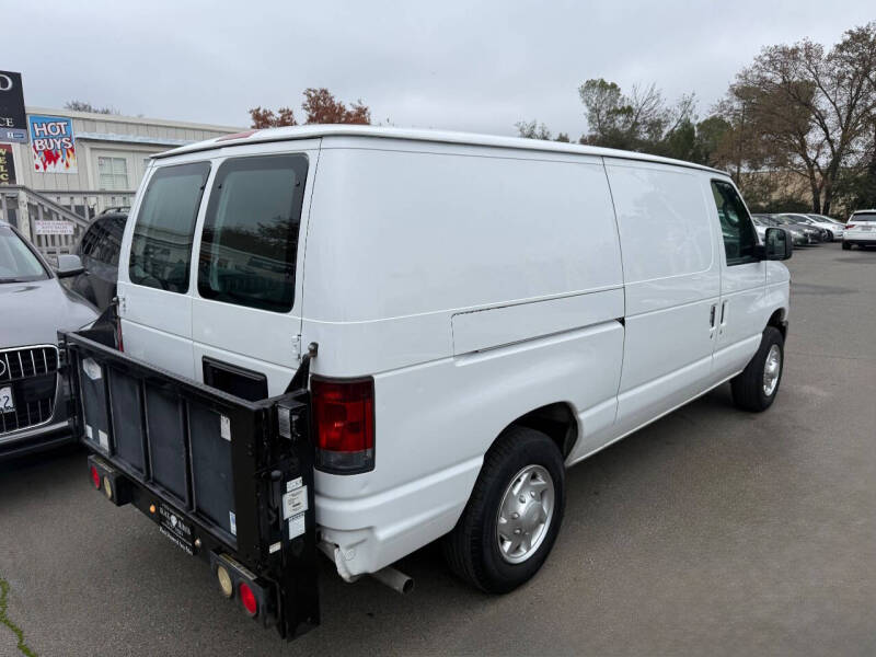 2011 Ford E-Series E-150
