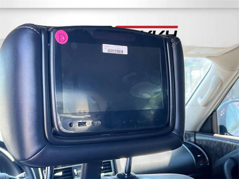 2023 Nissan Armada Platinum