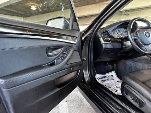 2016 BMW 5 Series 528i