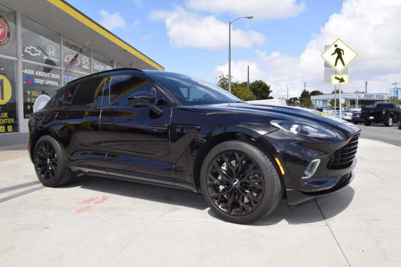 2021 Aston Martin DBX