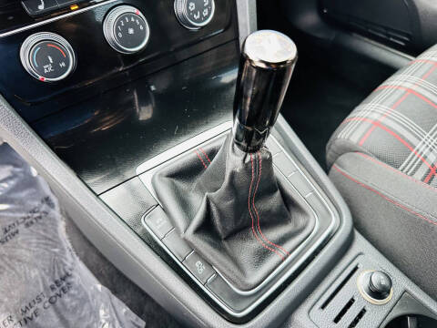 2016 Volkswagen Golf GTI S