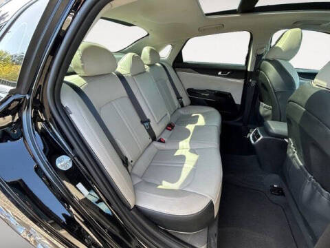 2022 Kia K5 EX