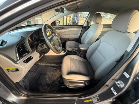 2018 Hyundai Elantra SE