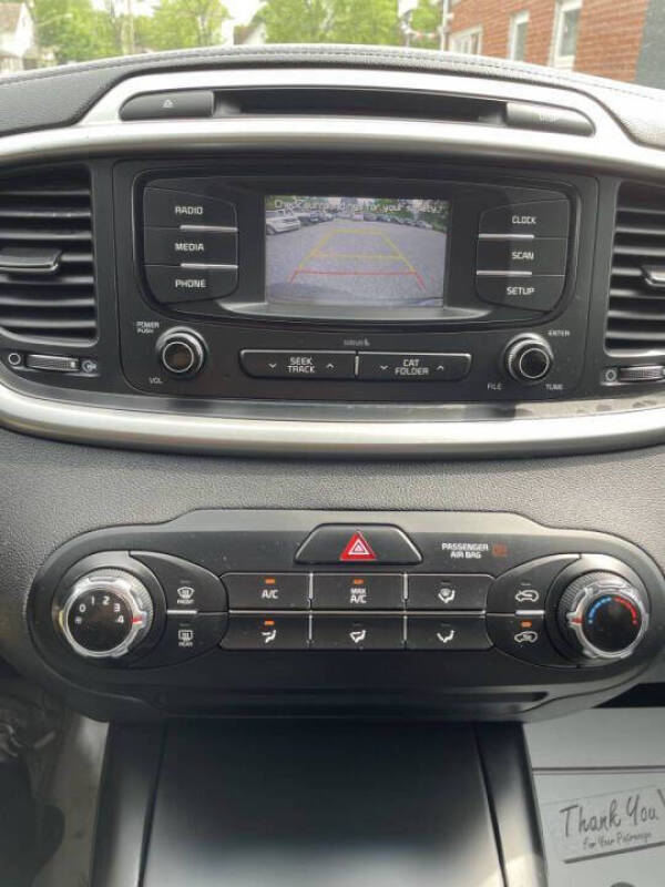 2017 Kia Sorento LX