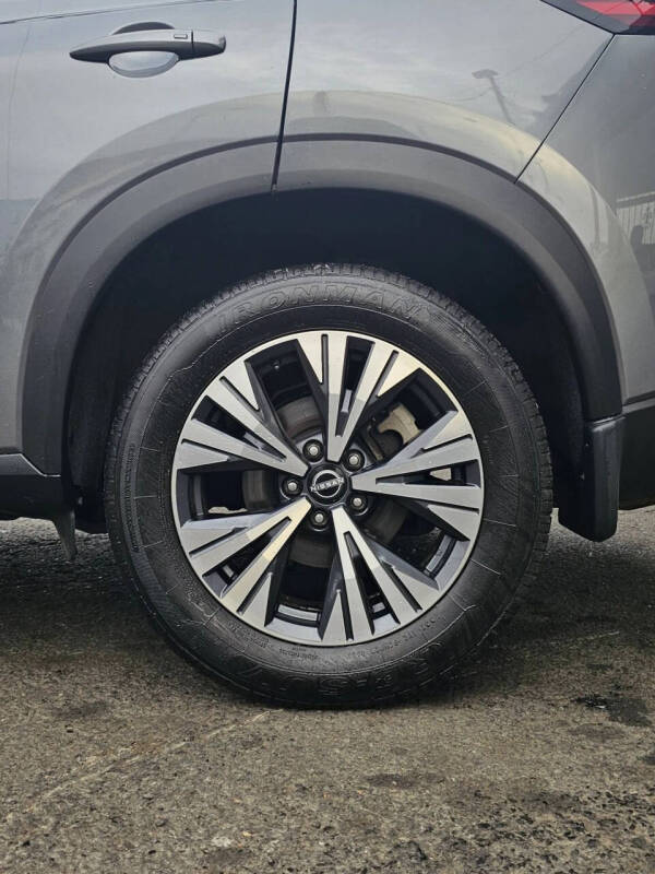 2022 Nissan Rogue SV