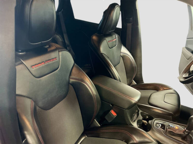 2022 Jeep Cherokee Trailhawk