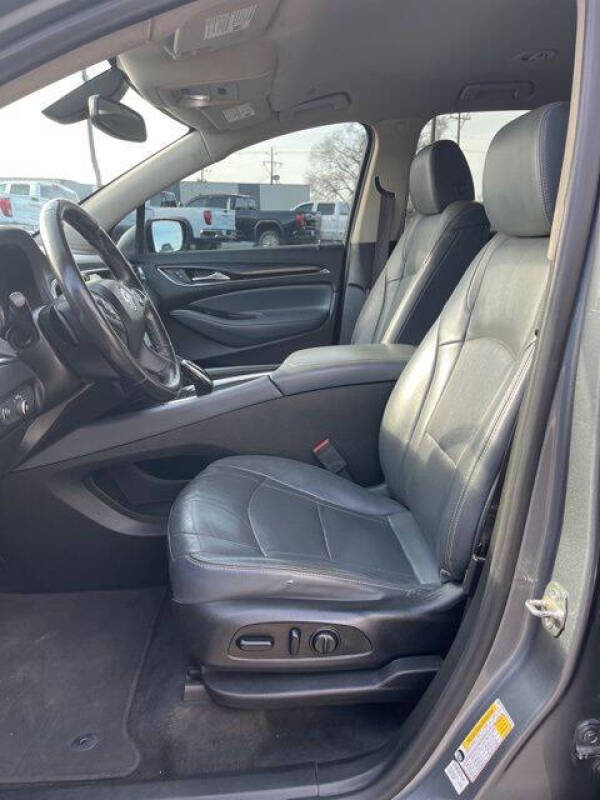 2021 Buick Enclave Essence