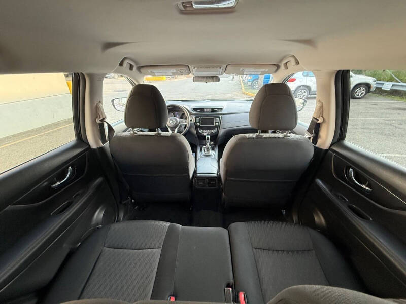 2018 Nissan Rogue SV