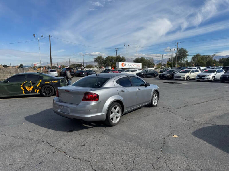 2013 Dodge Avenger SE