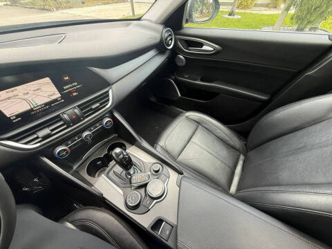 2017 Alfa Romeo Giulia Ti