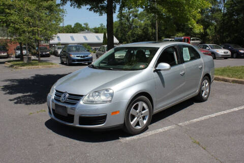 2009 Volkswagen Jetta for sale at Auto Bahn Motors in Winchester VA