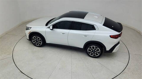 2025 BMW X2 xDrive28i