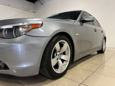 2004 BMW 5 Series 525i