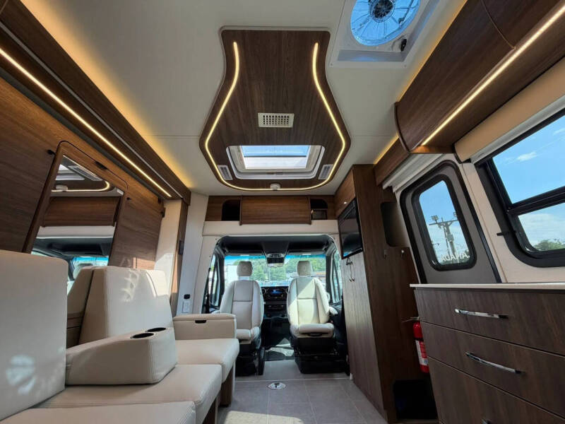 2024 Mercedes-Benz Sprinter
