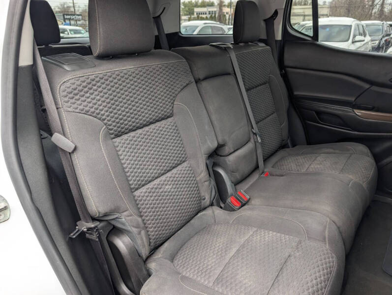 2017 GMC Acadia SLE-1