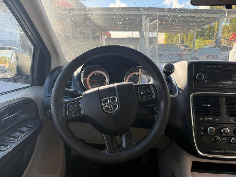 2016 Dodge Grand Caravan SXT Plus