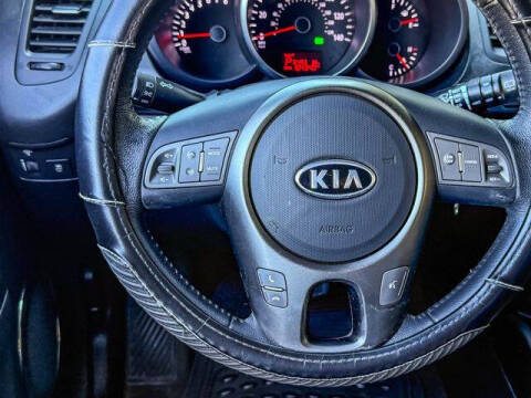 2012 Kia Soul +