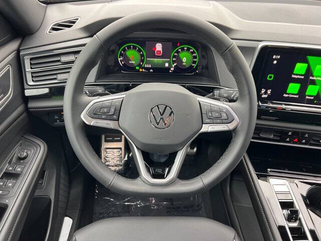 2026 Volkswagen Atlas Cross Sport SEL Premium R-Line 4Motion