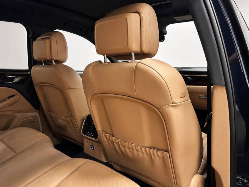 2020 Porsche Macan S