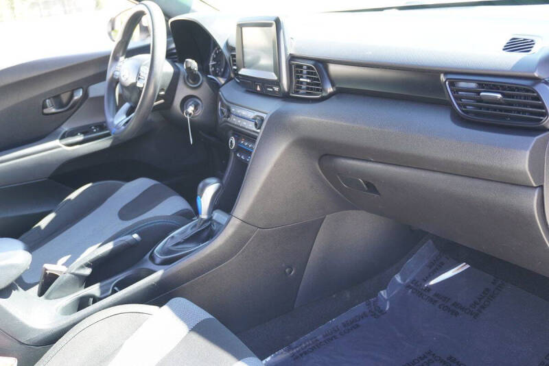 2019 Hyundai Veloster