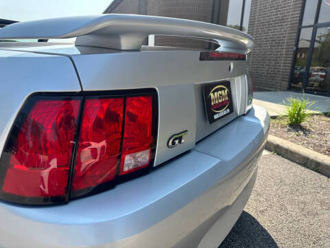 2004 Ford Mustang GT Deluxe