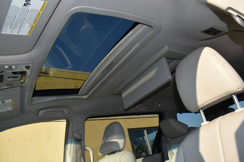 2014 Toyota Sienna XLE 7-Passenger
