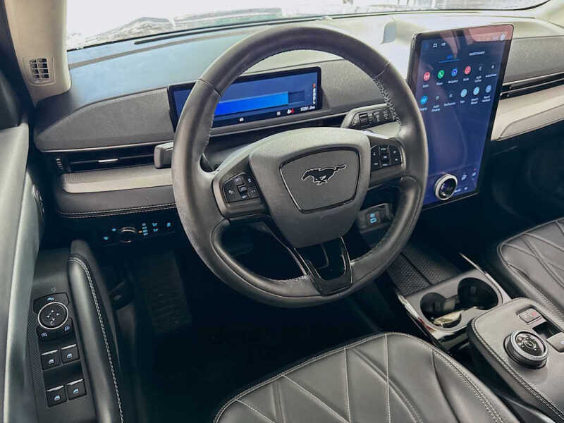 2022 Ford Mustang Mach-E Select