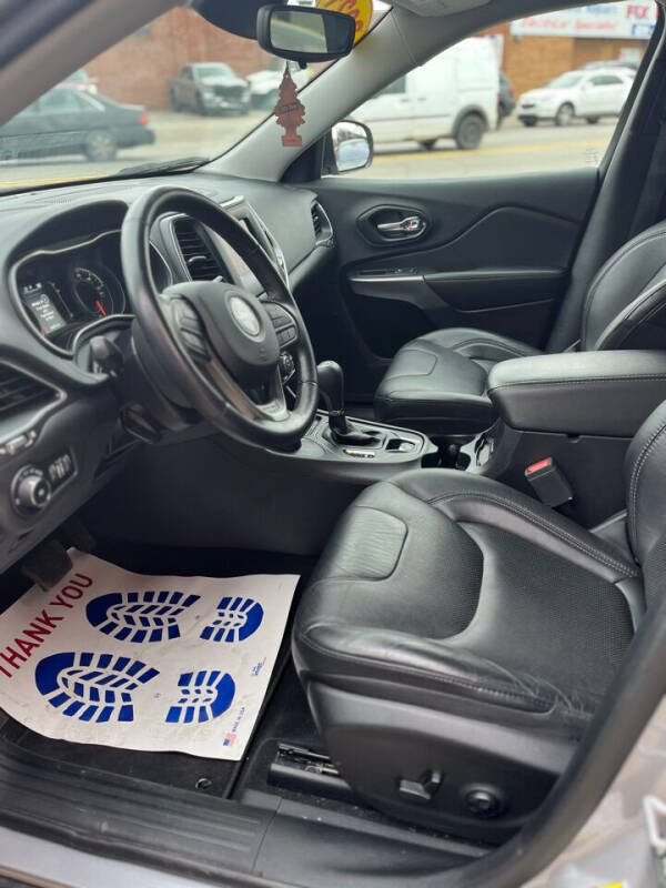 2021 Jeep Cherokee Latitude Lux