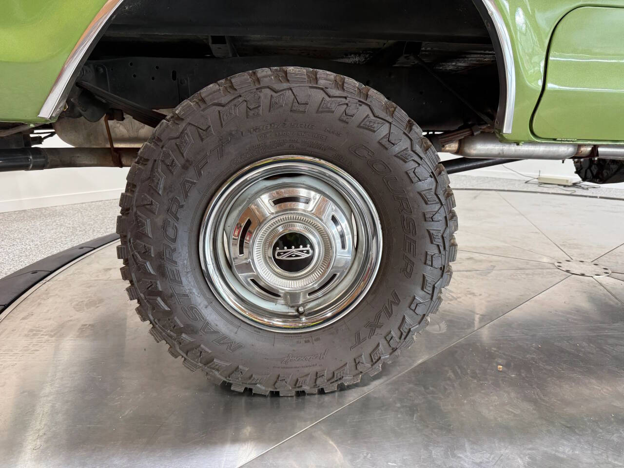 1976 Ford F-250 30