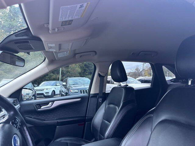 2020 Ford Escape SEL