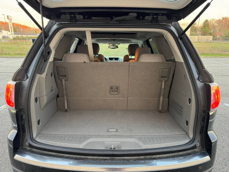 2016 GMC Acadia SLE-2