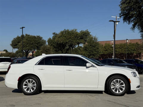 2022 Chrysler 300 Touring