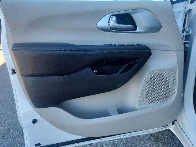 2017 Chrysler Pacifica Hybrid Touring Plus