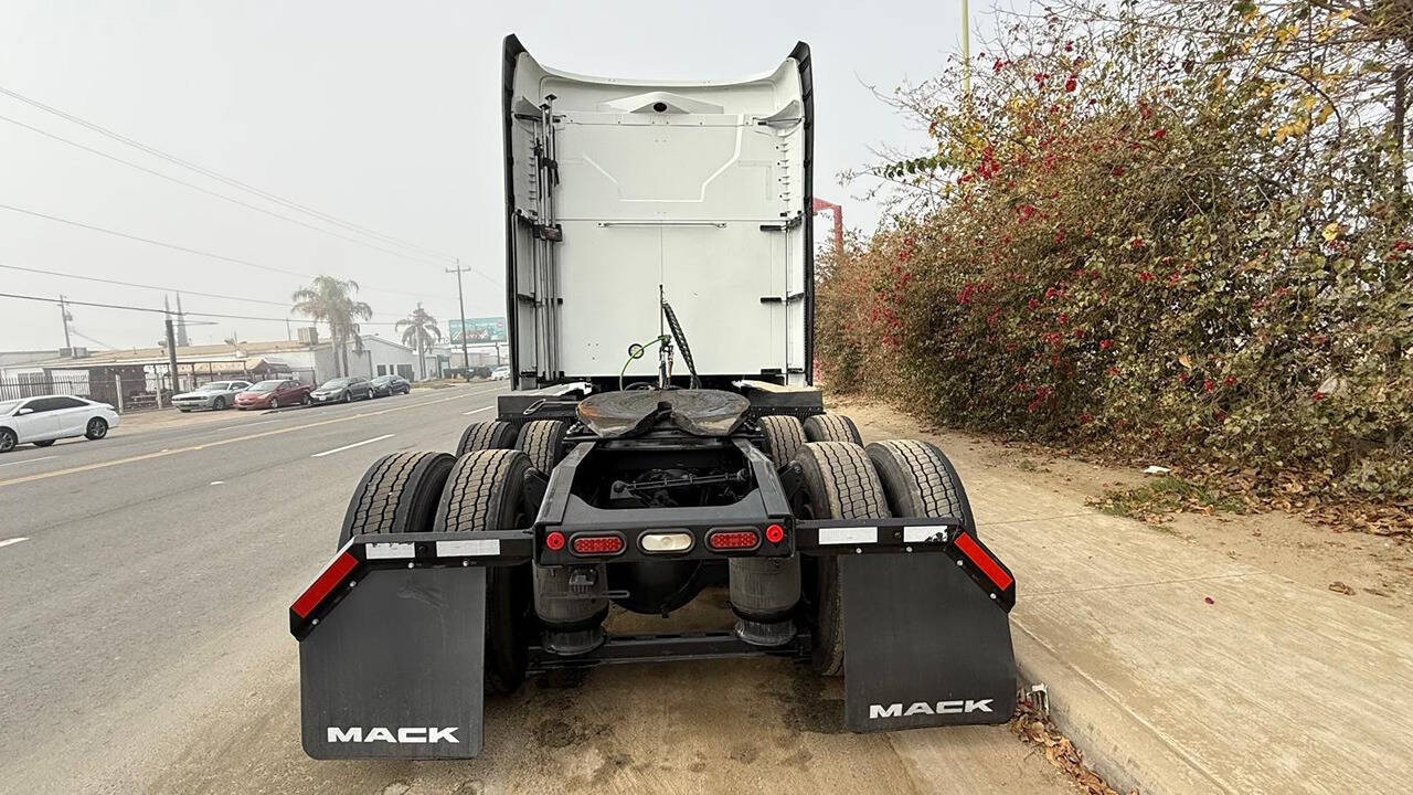 2023 MACK ANTHEM SLEEPER for sale at KING TRUCK TRAILER SALES in Bakersfield, CA