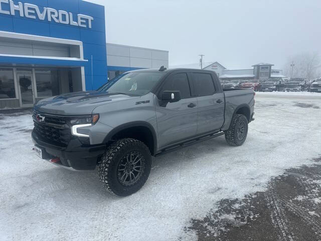 Used 2024 Chevrolet Silverado 1500 ZR2 with VIN 3GCUDHEL6RG362740 for sale in Finley, ND