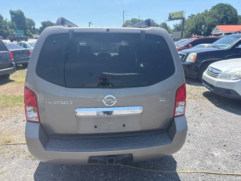 2009 Nissan Pathfinder SE