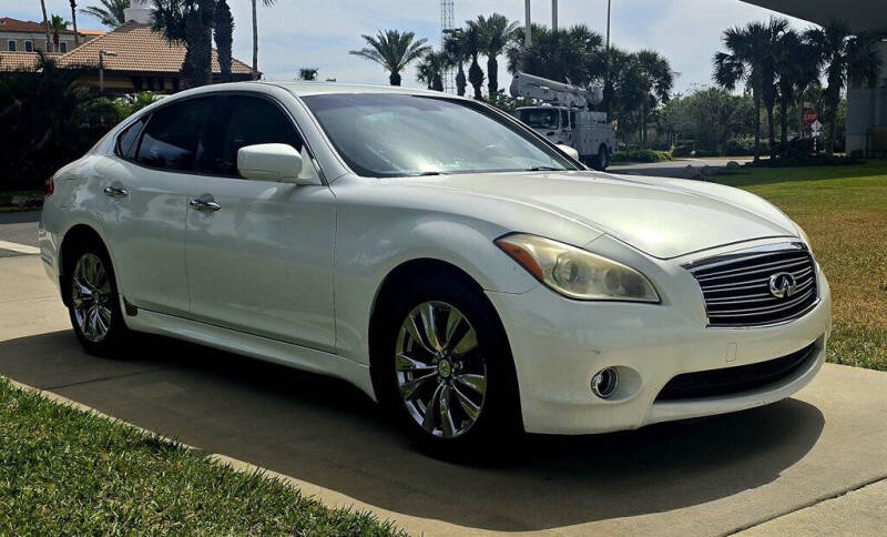 2012 Infiniti M37
