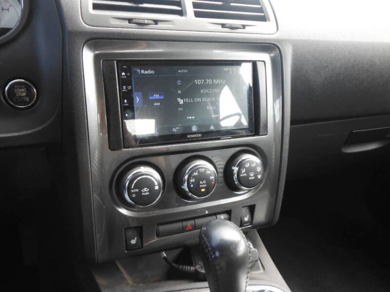 2013 Dodge Challenger SXT Plus