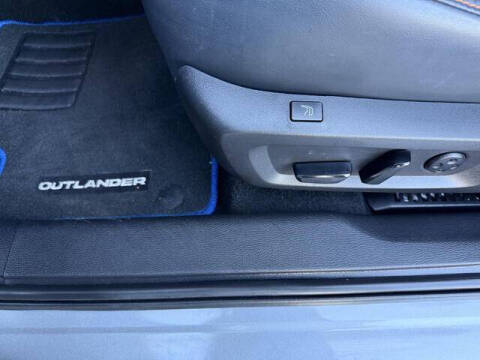 2023 Mitsubishi Outlander PHEV SEL