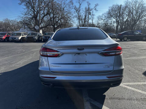 2020 Ford Fusion SE