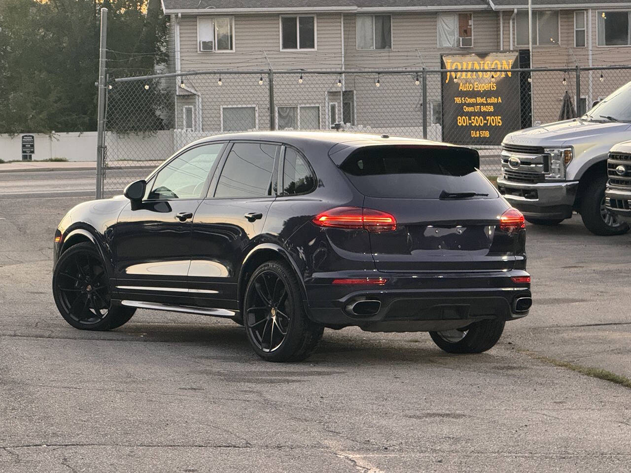 2018 Porsche Cayenne for sale at TWIN PEAKS AUTO in Orem, UT