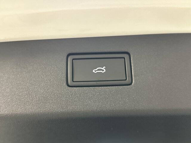 2026 Volkswagen Tiguan SE 4Motion