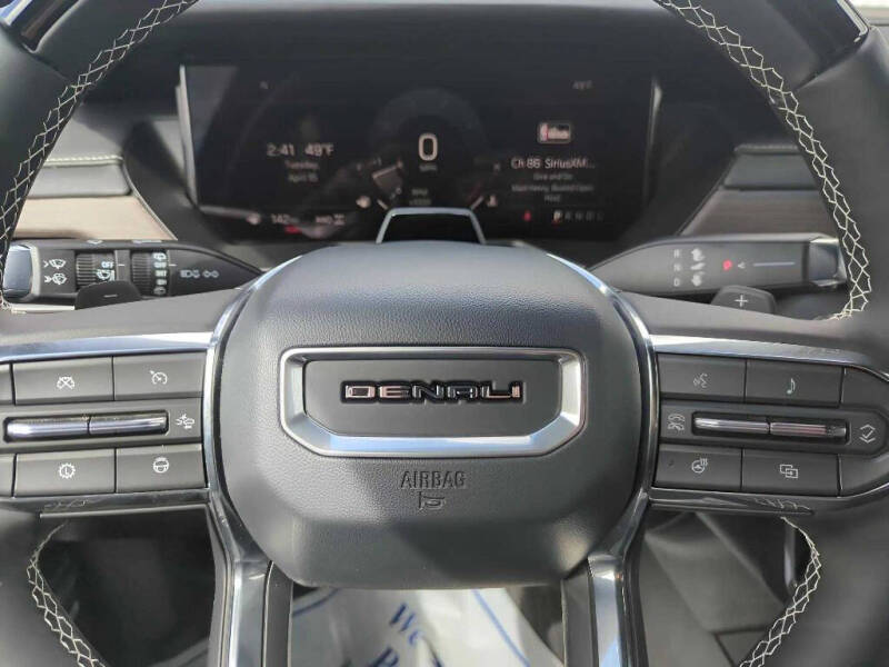 2025 GMC Acadia Denali