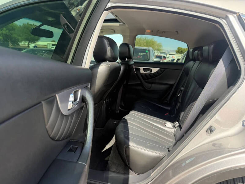 2011 Infiniti FX35