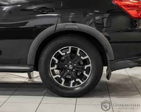 2020 Nissan Pathfinder SV