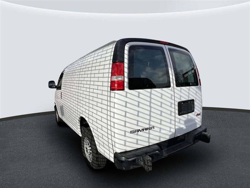 2023 GMC Savana 2500