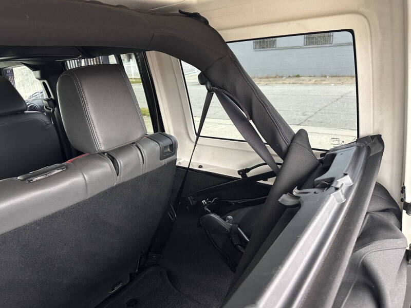 2017 Jeep Wrangler Unlimited Sport S